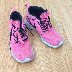 Hot pink vintage Nike